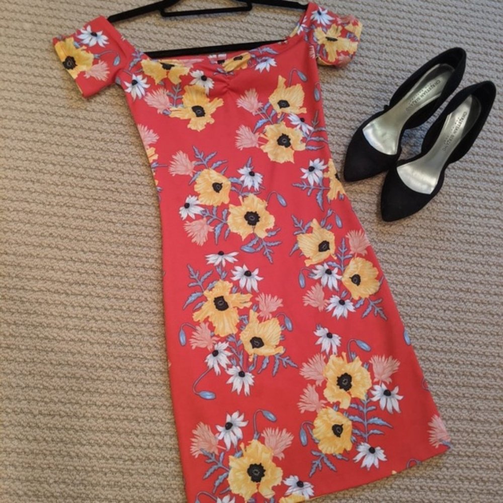 H&M Mini Floral Short Sleeved Dress